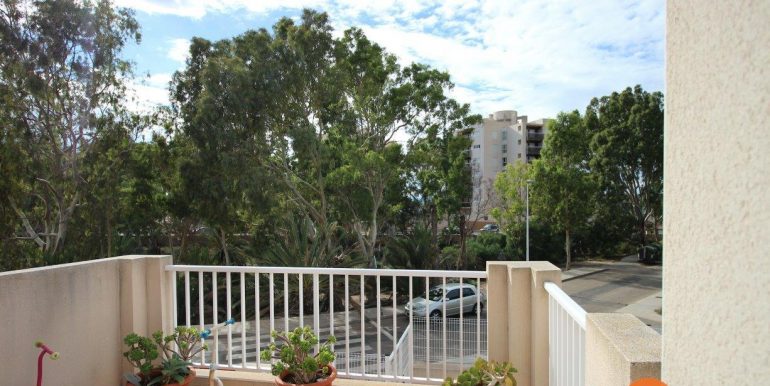 Apartment on the first floor 3 bed and 3 baths. A large terrace 40M2