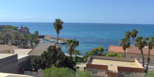 1467R. PRECIOSO ATICO VISTAS AL MAR Y PISCINA CENTRO ISLA PLANA